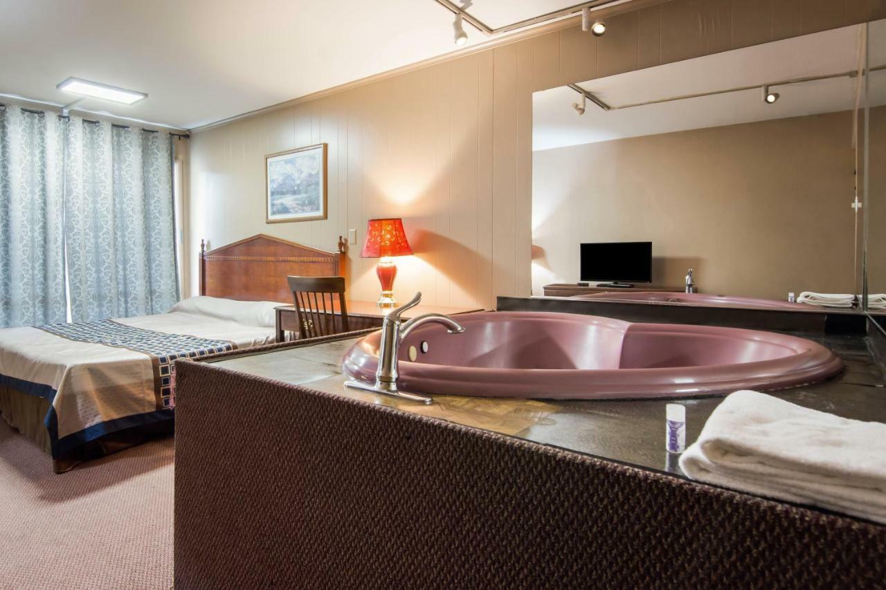Knights Inn Amsterdam Ngoại thất bức ảnh